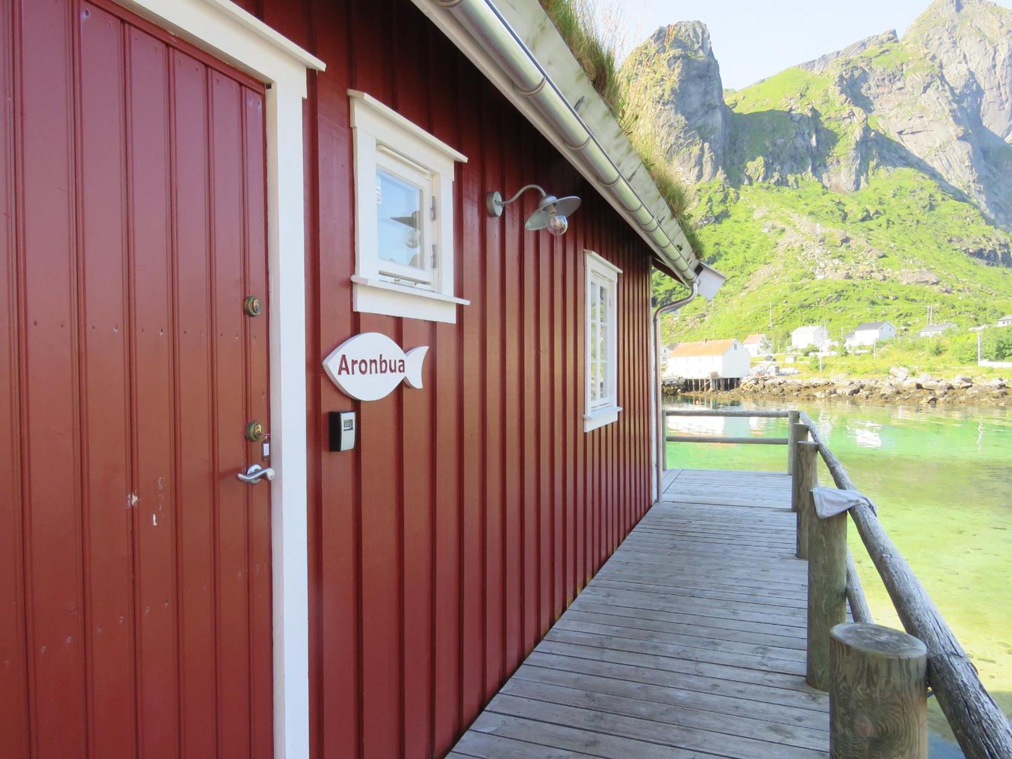 Valen Cabins In Reine Exterior photo