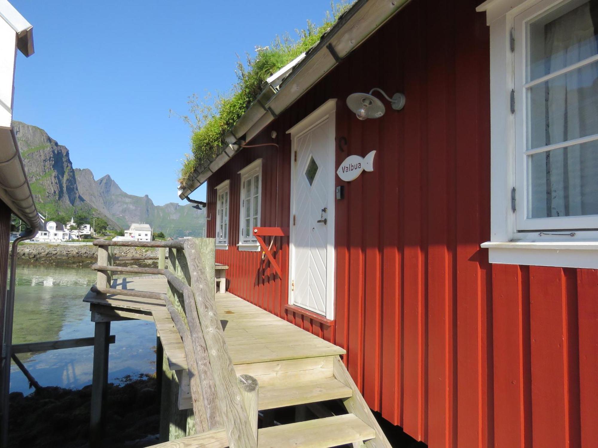 Valen Cabins In Reine Exterior photo